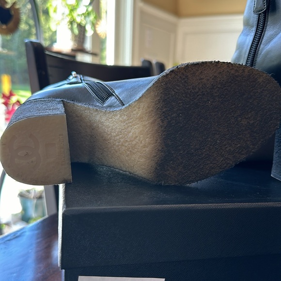 CHANEL short boots - Picture 6 of 9